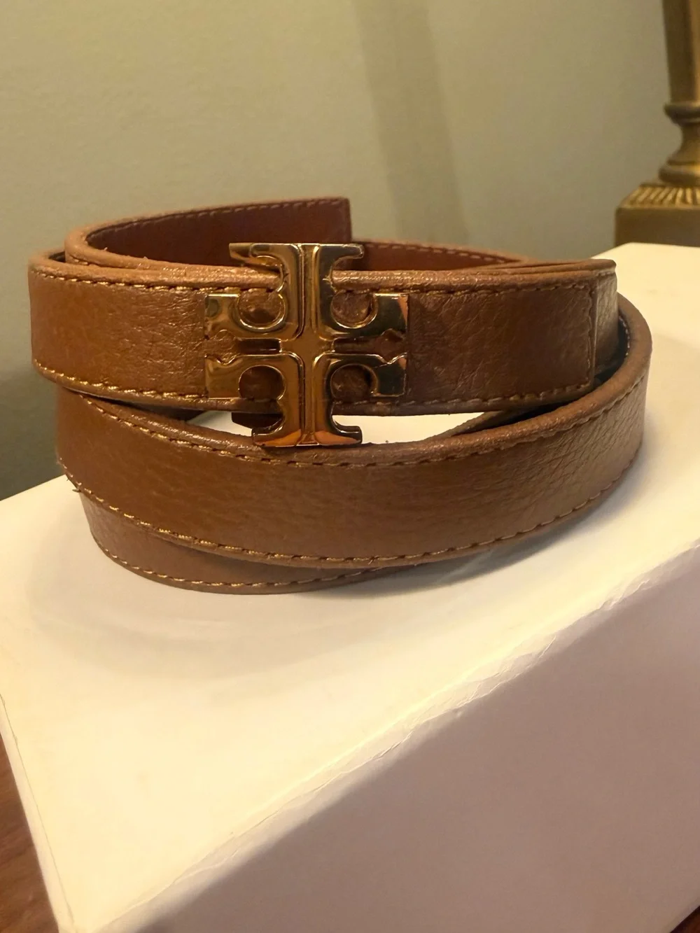 Tory Burch Tan Leather Skinny .5” Logo Belt with Gold Hardware Size Medium